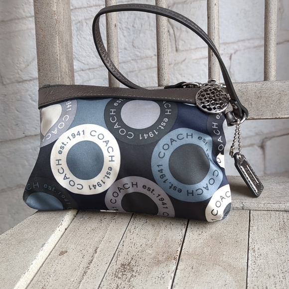 COACH Signature BLUE Alexandria Wristlet - Picture 2 of 11